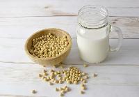 Експерти виявили, яке молоко сприяє зниженню рівня поганого холестерину